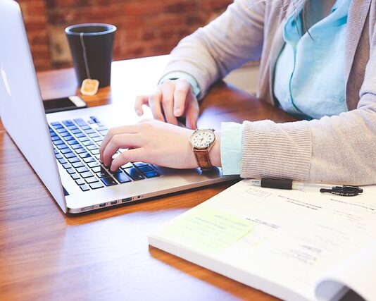 Jakie technologie pomagają zebrać informacje o budynkach i przestrzeni miast? Jakie technologie pomagają zebrać informacje o budynkach i przestrzeni miast?