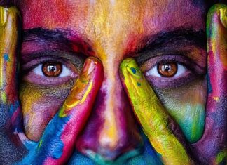 Jak nazywa się osoba pracująca w biurze podróży?